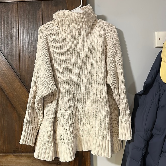 Oversized Aerie super soft and cozy neutral color lounge knitted pullover - Picture 1 of 4
